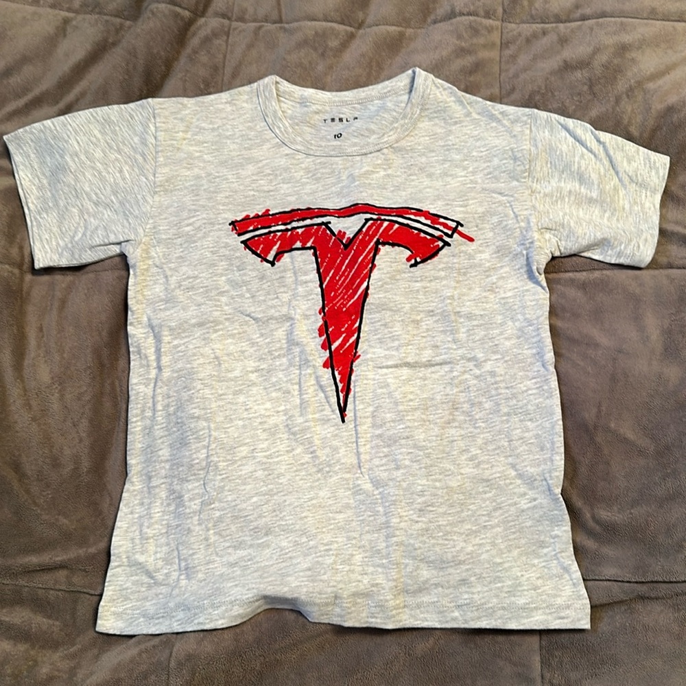 Tesla heather grey kids tshirt size 10. Brand new.